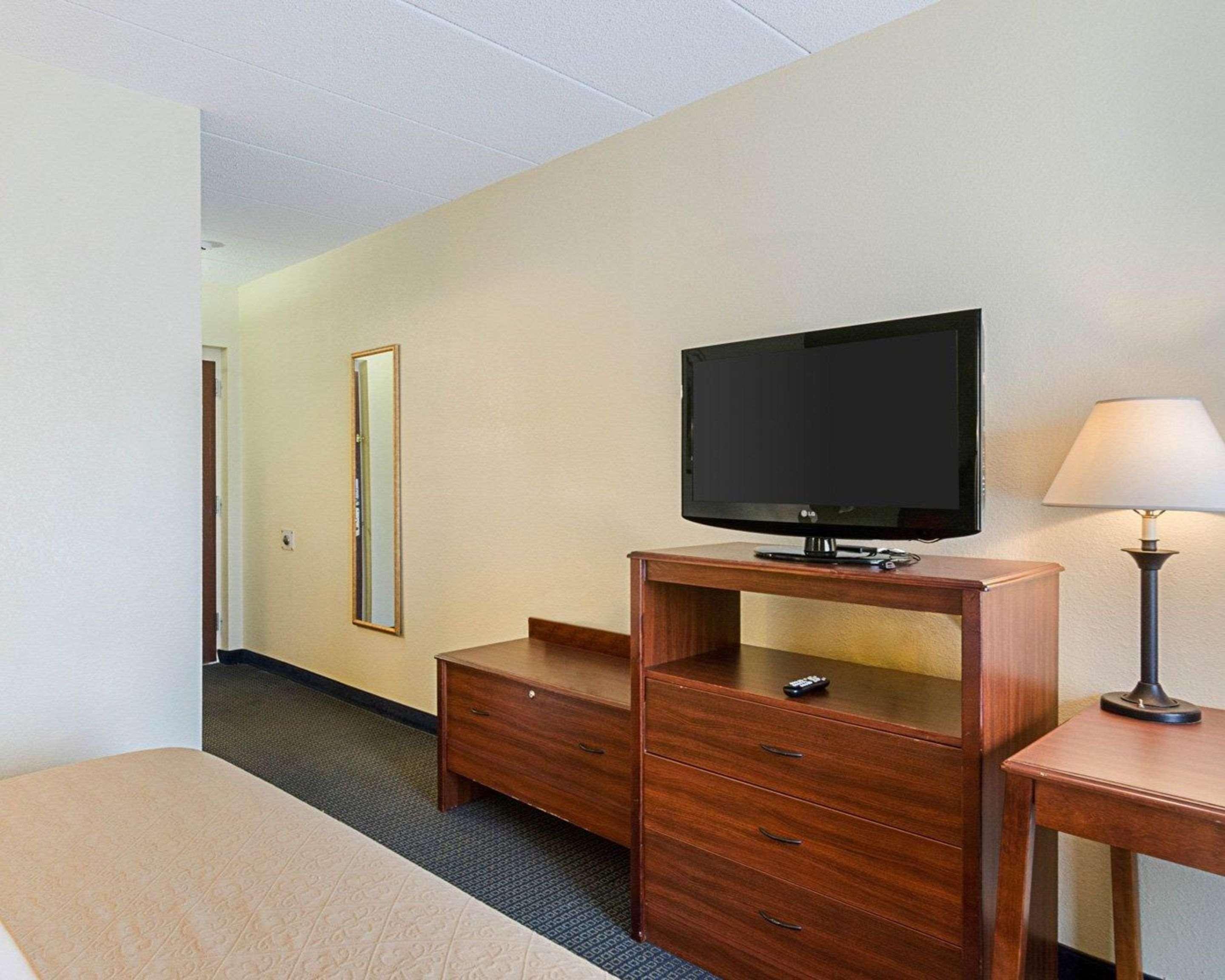 Quality Inn & Suites Worcester Eksteriør billede