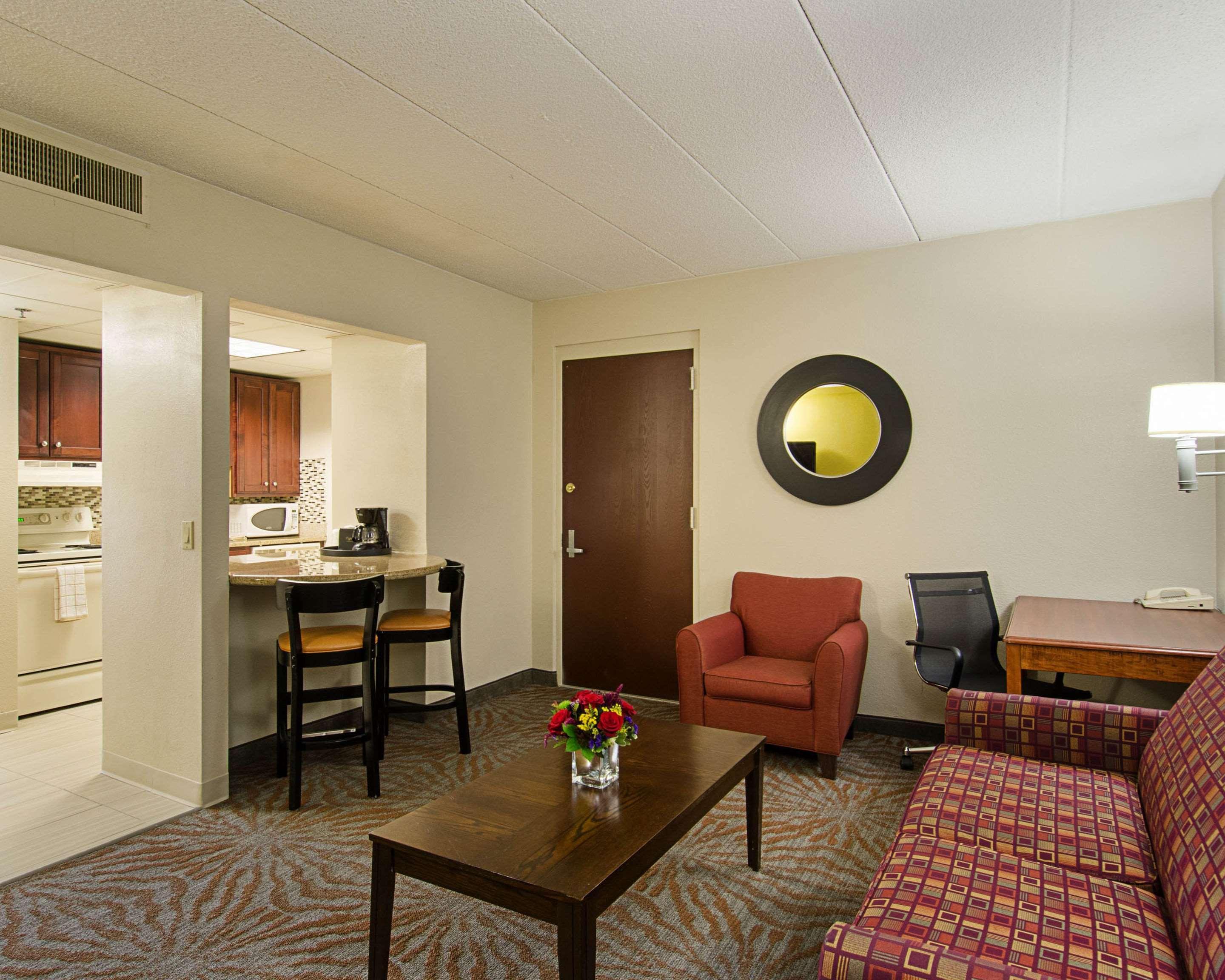 Quality Inn & Suites Worcester Eksteriør billede