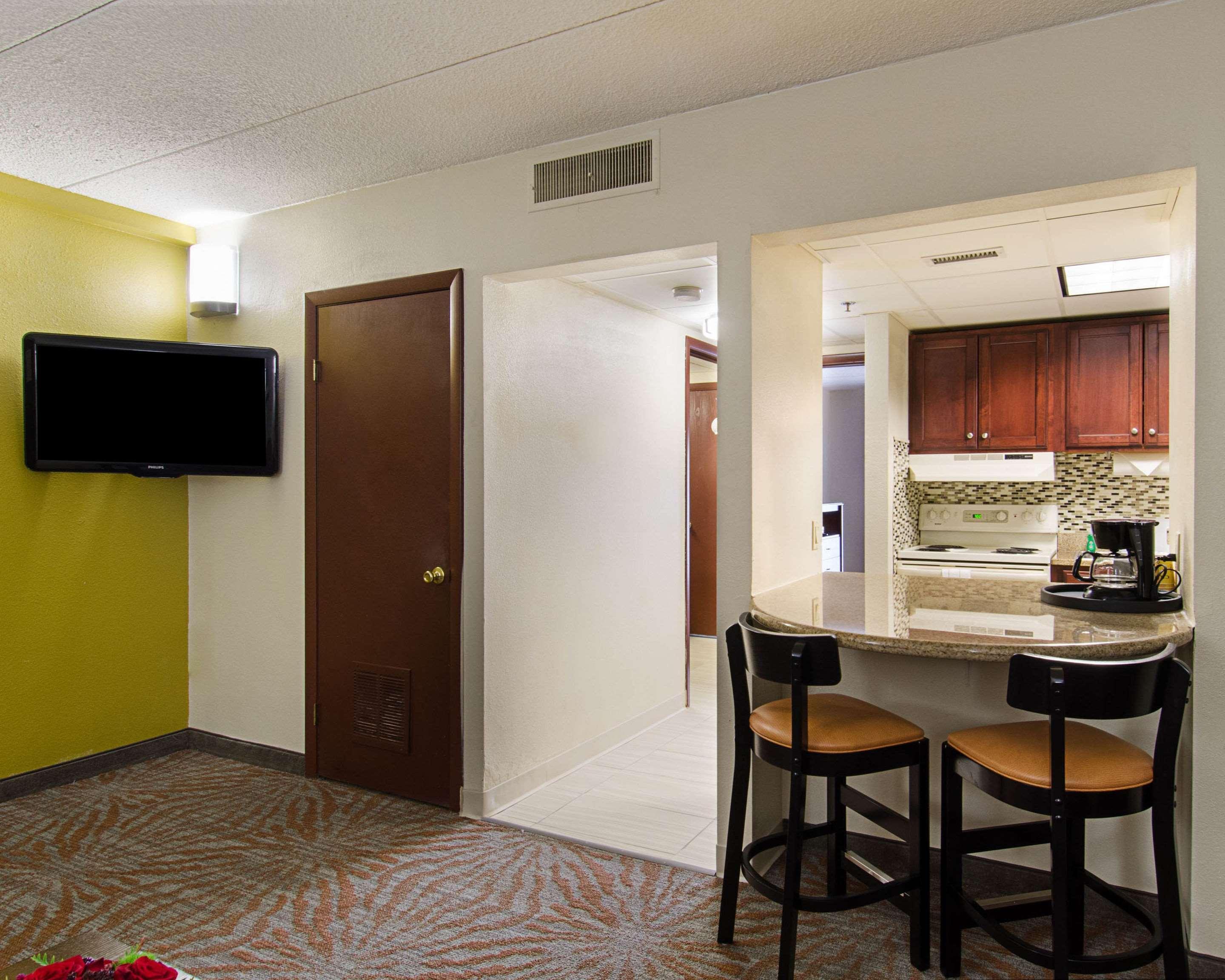 Quality Inn & Suites Worcester Eksteriør billede