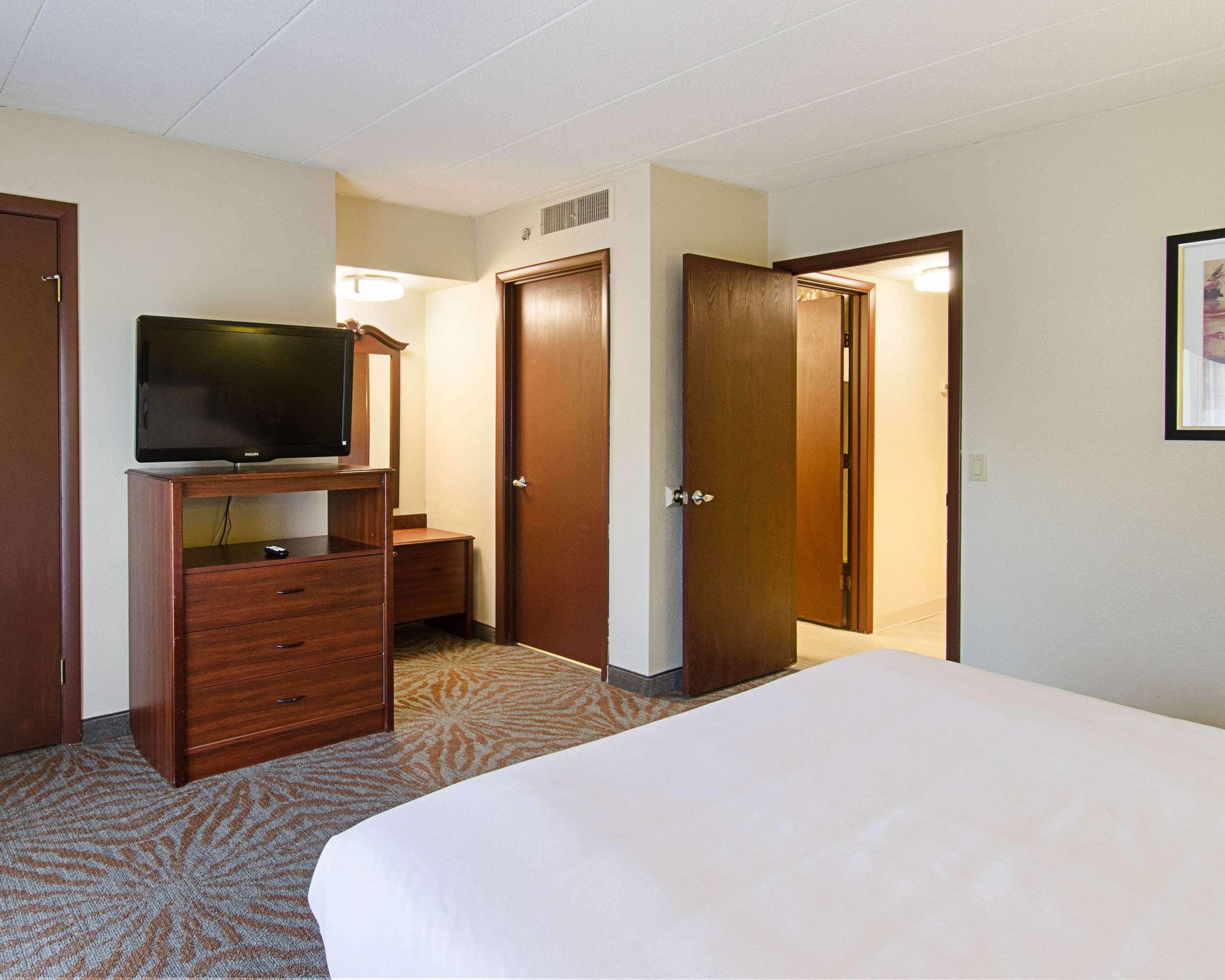 Quality Inn & Suites Worcester Eksteriør billede