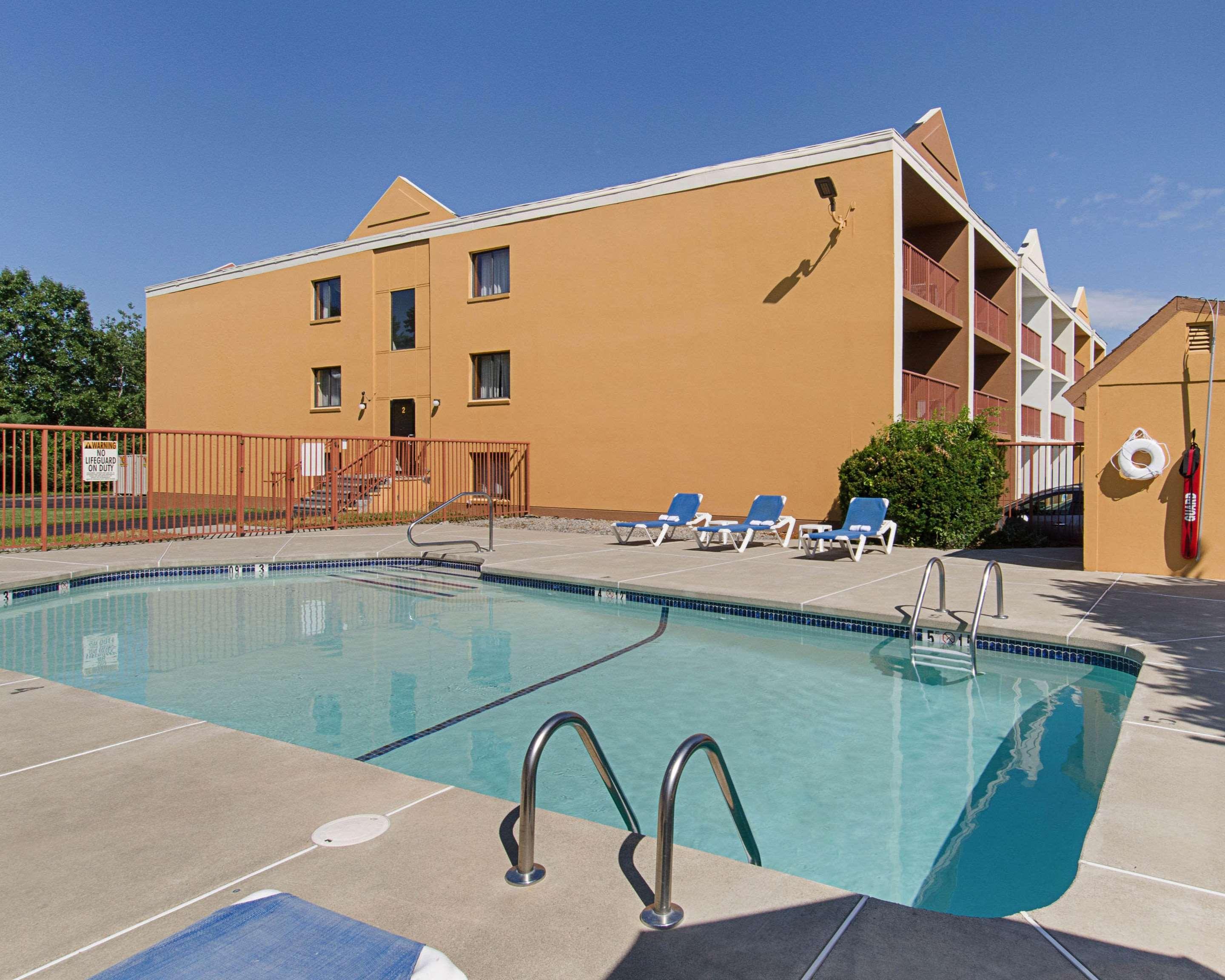Quality Inn & Suites Worcester Eksteriør billede