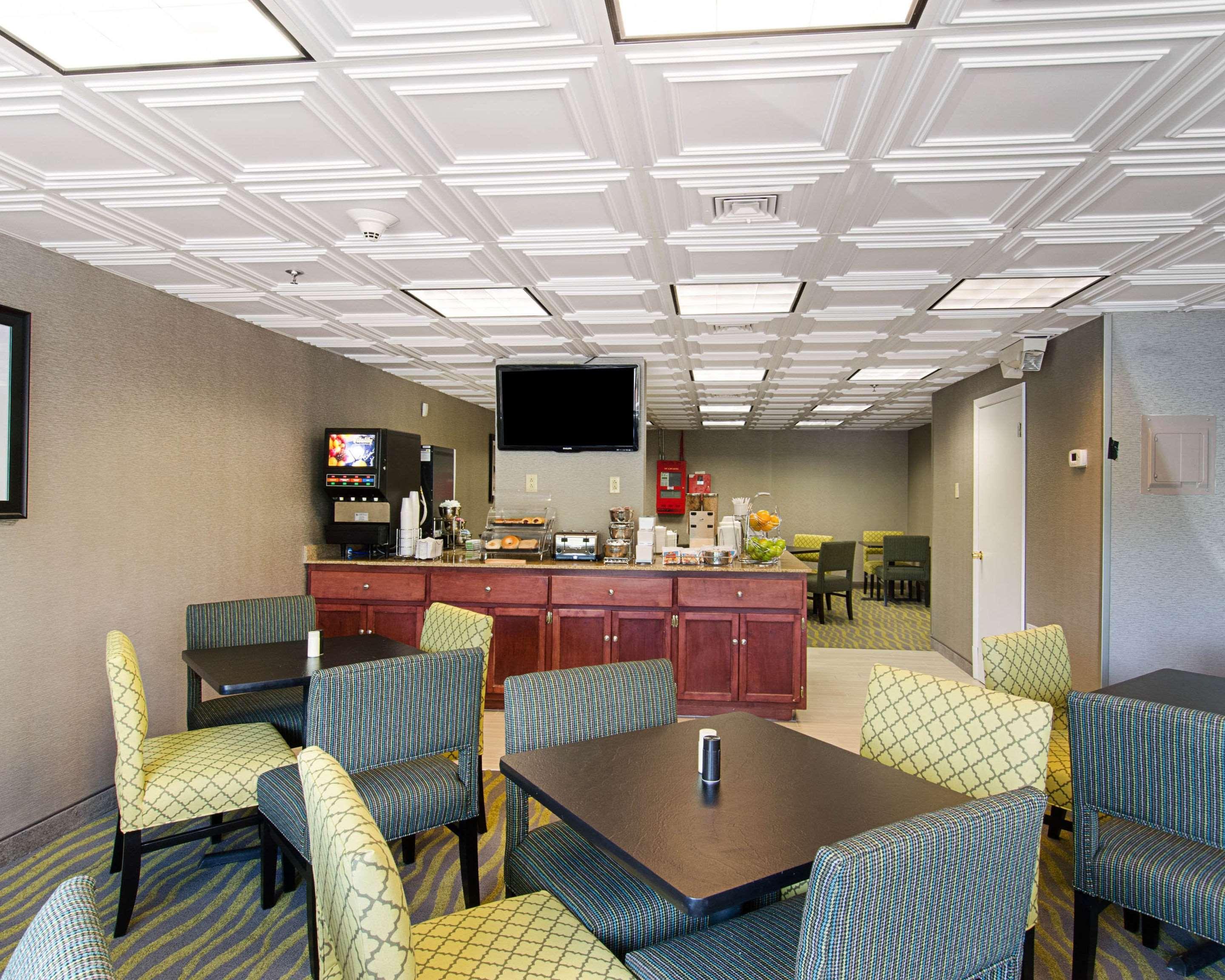 Quality Inn & Suites Worcester Eksteriør billede