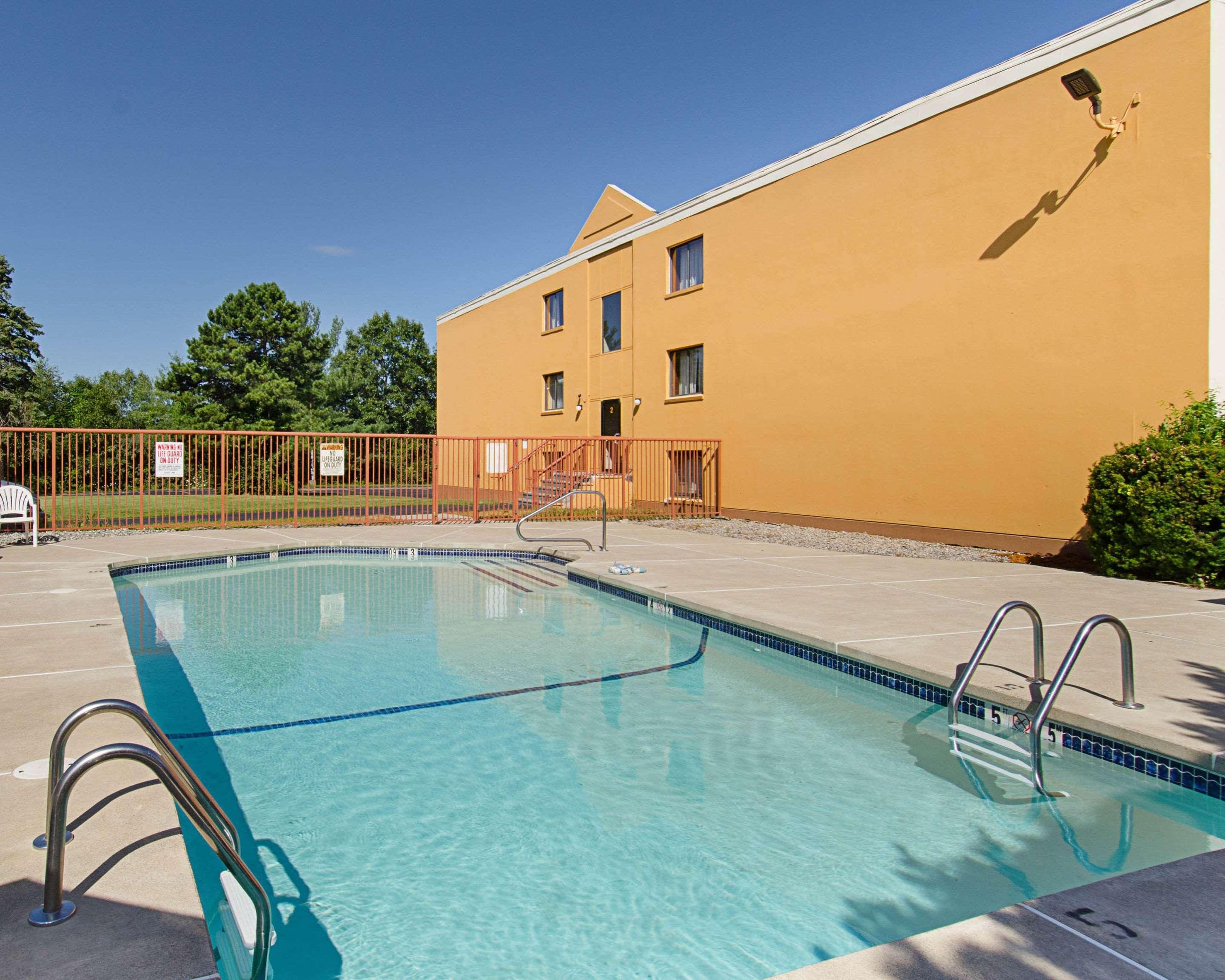 Quality Inn & Suites Worcester Eksteriør billede